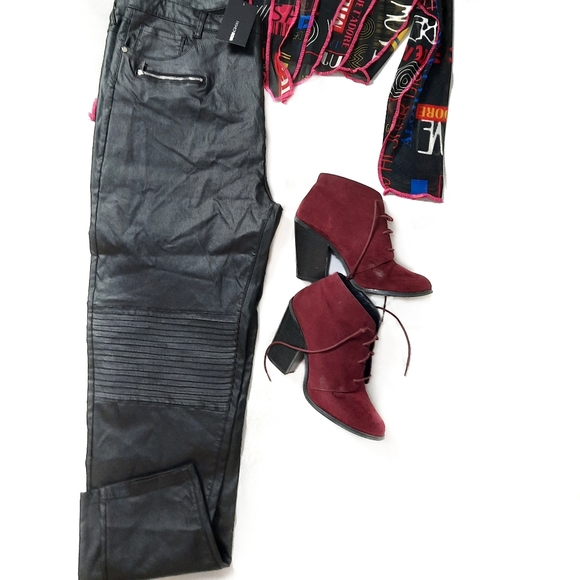 V-Day Outfit - Picture 3 of 6